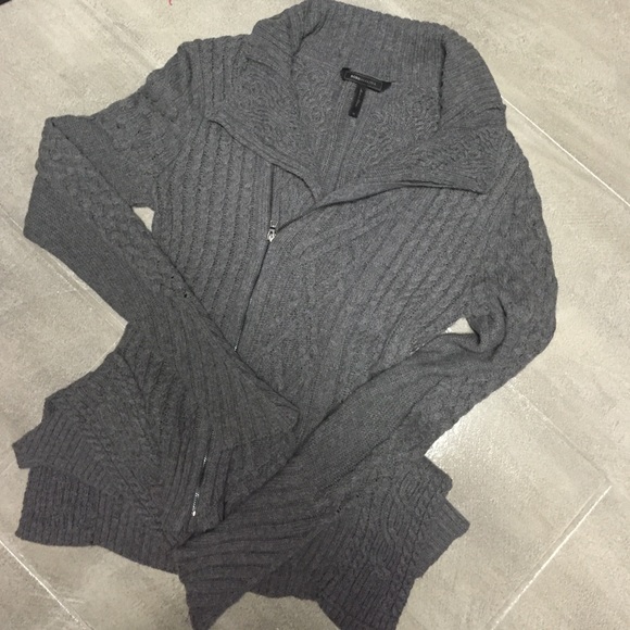 Bcbg knit sweatwer
