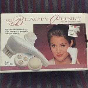 Facial brush by Windmere