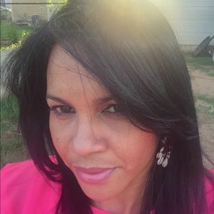 Meet your Posher, Claudia