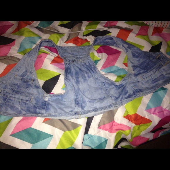 Jean Vest - Picture 1 of 2