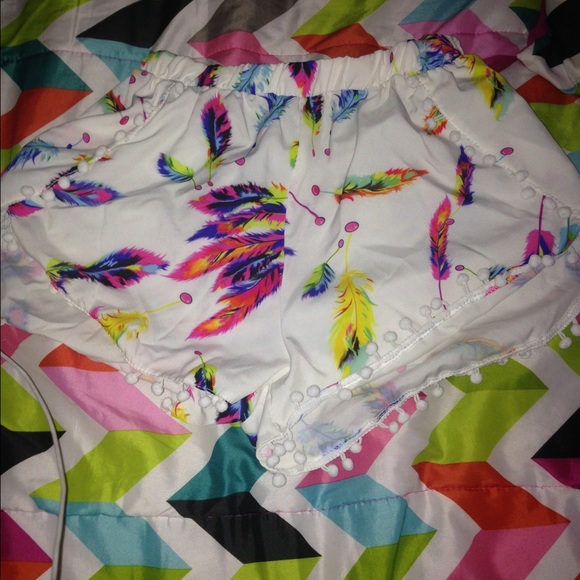 Shorts - Picture 1 of 3