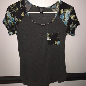 Dark grey floral sleeve t shirt, super comfy!