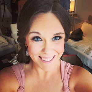 Meet your Posher, Lindsey