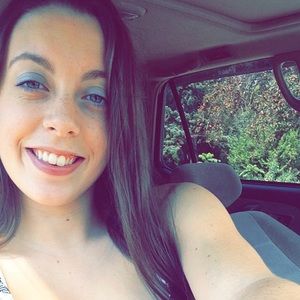 Meet your Posher, Lauren