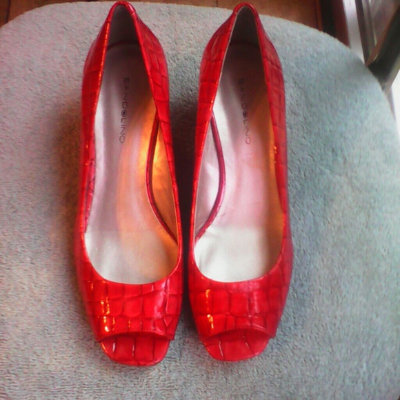 Bandolino peep toe red