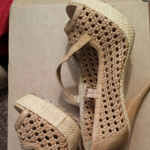 Tan strap heels 10
