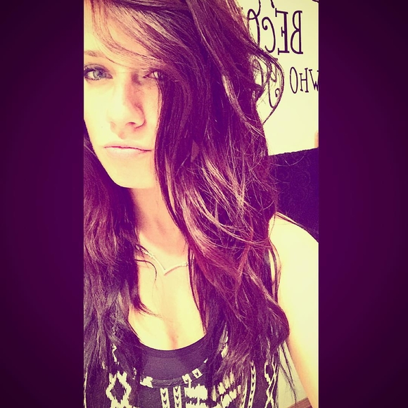 Meet your Posher, Cali