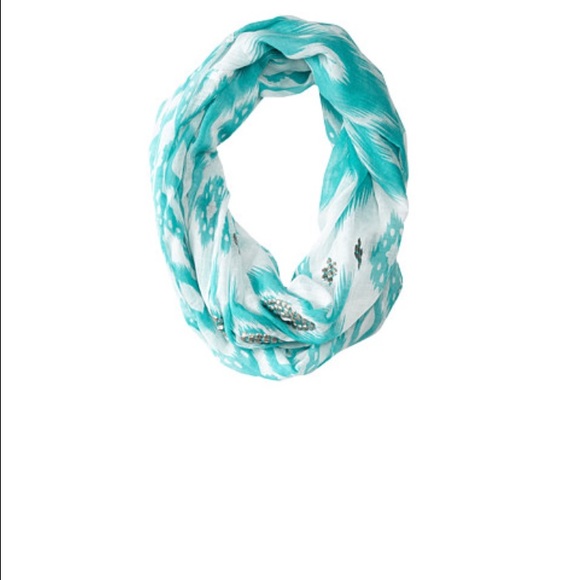🌟Blue and white infinity scarf🌟 - Picture 2 of 3