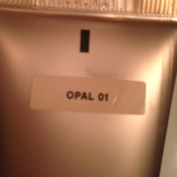 SOLD Bareminerals complexion rescue - Picture 2 of 2