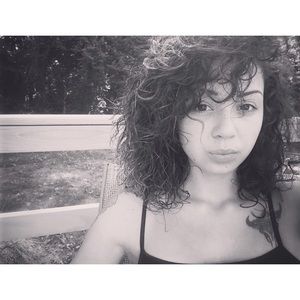 Meet your Posher, Felicia