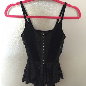Lace tank top w/ velvet