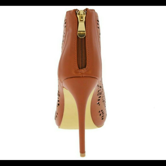 BOGO New cognac ankle boots - Picture 3 of 3