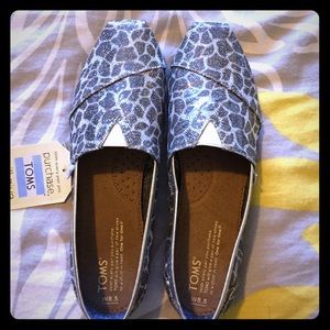 NWT TOMS in Sparkle Giraffe
