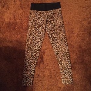 Victoria's Secret PINK Leopard Leggings