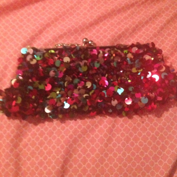 Sequin clutch