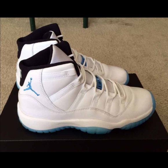 Legend Blue 11s - Picture 2 of 4
