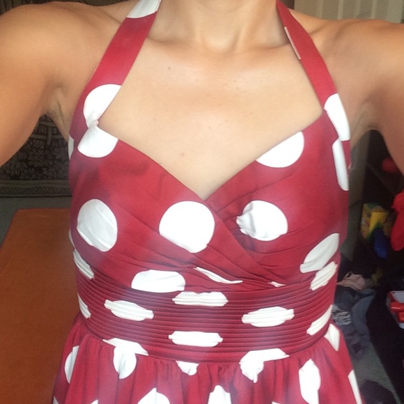 Red pin up style dress - Picture 2 of 4