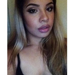 Meet your Posher, Marissa