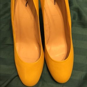 JCREW Yellow Leather Pumps - Size 7.5