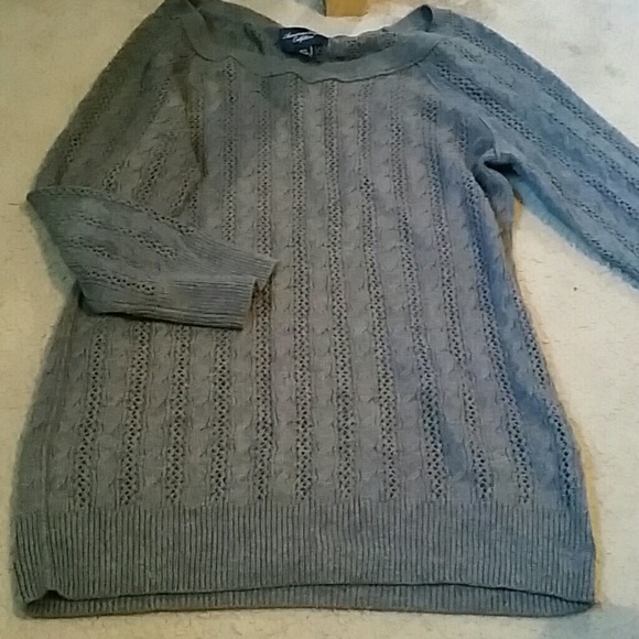 American Eagle Sweater