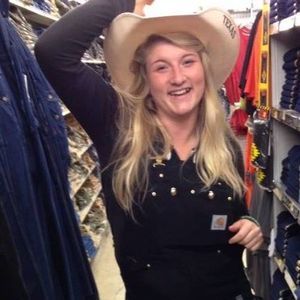 Meet your Posher, Tuchera