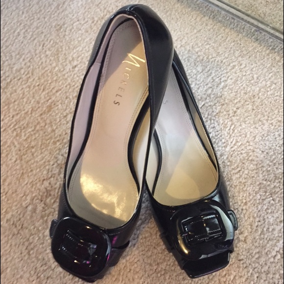 Nickels Black Peep Toe Pump