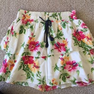 White floral Hollister skater skirt (S)
