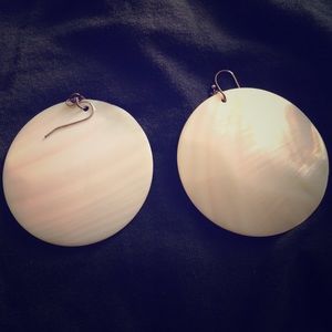 Large capezio shell earrings