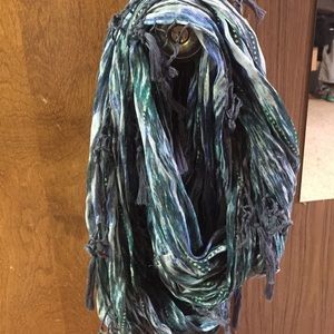 American eagle scarf
