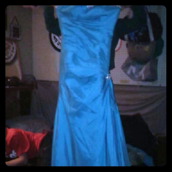 Prom dress - Picture 1 of 1