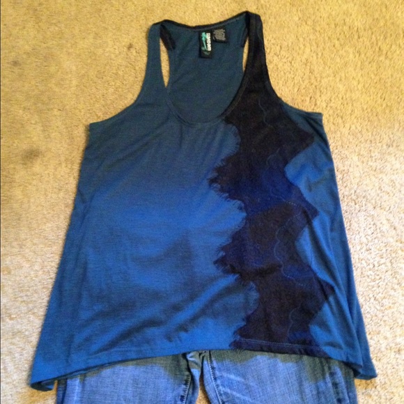🌀Blue an black razor back tank