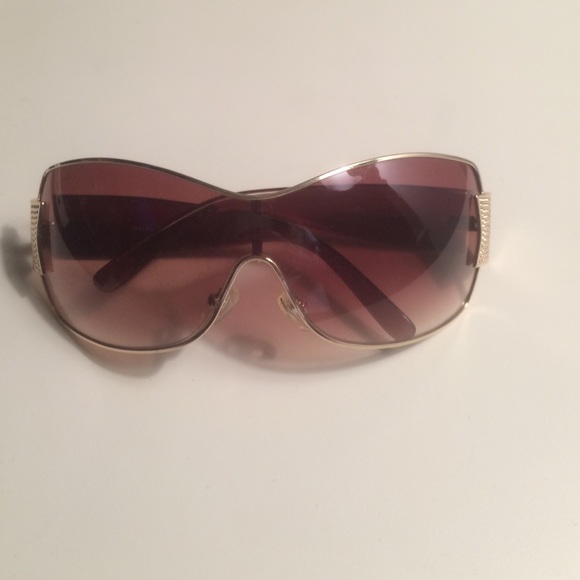 Gold sunglasses - Picture 1 of 4