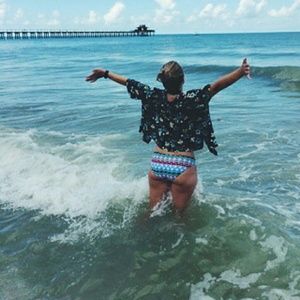 Meet your Posher, Hallie