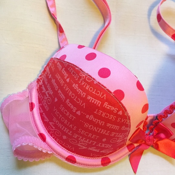 NWOT Victoria's Secret Bra - Picture 2 of 3