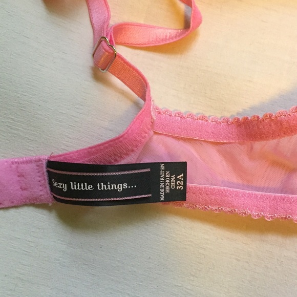 NWOT Victoria's Secret Bra - Picture 3 of 3