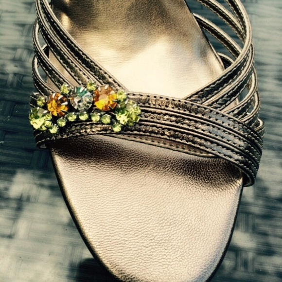 Seychelles Dress Sandal w/ Gemstone Detail Sz 6.5 - Picture 1 of 3