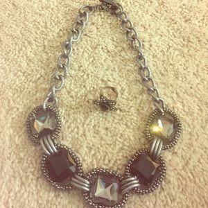 A chic Necklace with a matching ring!