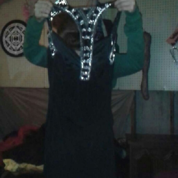 Party dress - Picture 2 of 2