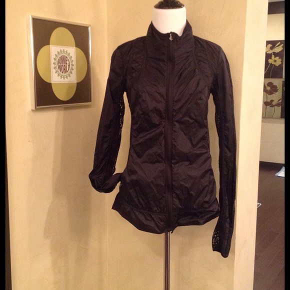 Lululemom black jacket