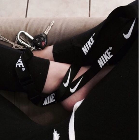 Nike Accessories - Black Nike land yards Nwot