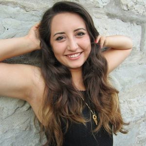 Meet your Posher, Joelle