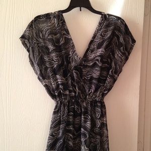 Black and white maxi XS