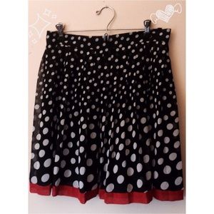 Polka dot pleated long skirt