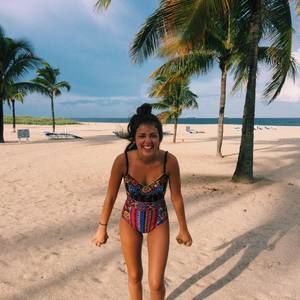 Meet your Posher, Katelyn