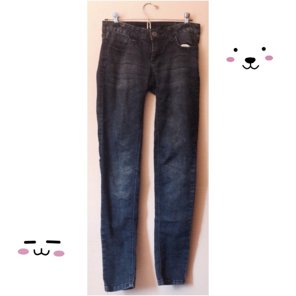 Dark blue pants