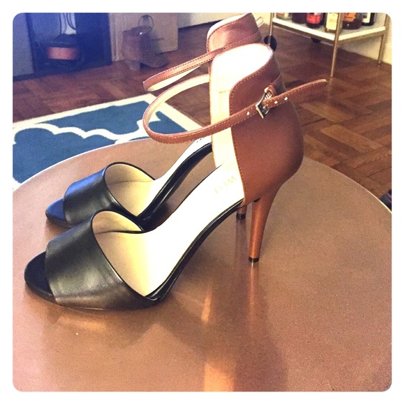 Nine West Shoes - BRAND NEW Nine West two-tone heels