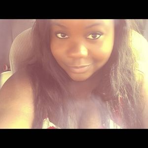 Meet your Posher, Victoria