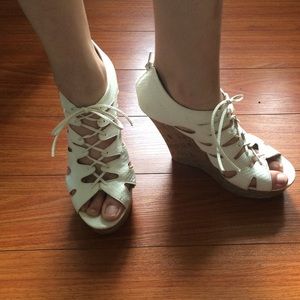 White Shoedazzle wedges