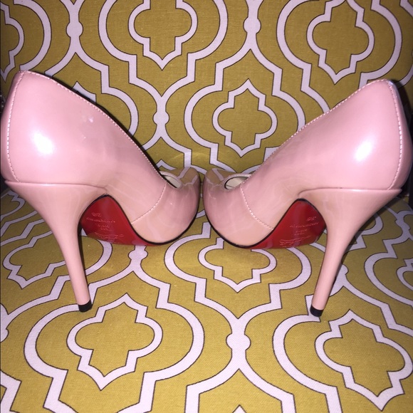 Authentic pearlized blush Louboutins