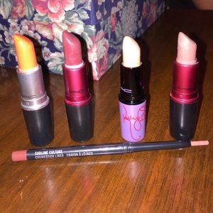 MAC lipstick pack